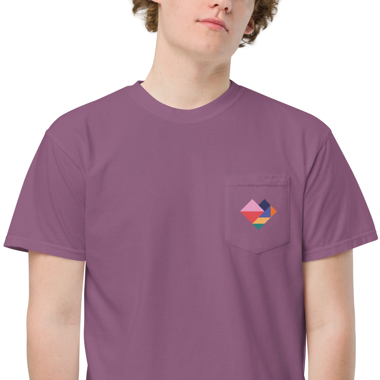 Hearty unisex pocket t-shirt